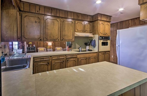 Tougaloo House | Peaceful Jackson Home w/ Yard < 9 Mi to Dtwn!