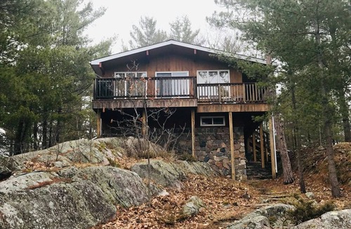 North Kawartha Cottage | Peaceful Kawartha Lakes Cottage | Canoe, SUP & Stunning Sunsets