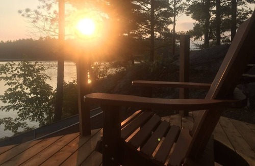 North Kawartha Cottage | Peaceful Kawartha Lakes Cottage | Canoe, SUP & Stunning Sunsets