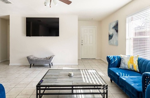 Little Elm House | Peaceful (KING BED) Home near The Lake