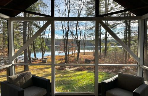 Bennington House | Peaceful Lake Cabin Near the Beach