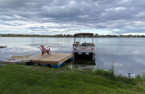 Greenbank Cottage | Peaceful lake front getaway