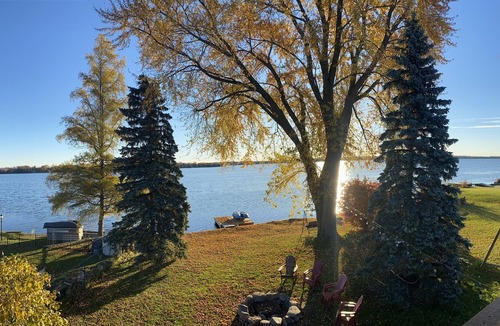 Greenbank Cottage | Peaceful lake front getaway