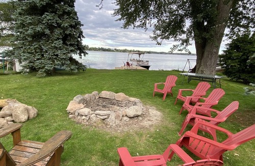 Greenbank Cottage | Peaceful lake front getaway