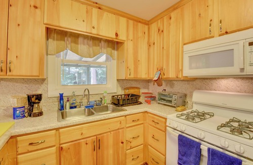 Gumlog House | Peaceful Lake Hartwell Gem w/Boat Dock