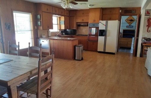 Kingsland House | Peaceful Lake LBJ Getaway w/Private Beach + Stunning Views