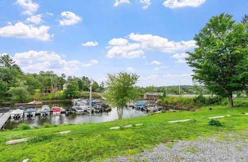 Gloversville House | Peaceful Lake View Getaway,