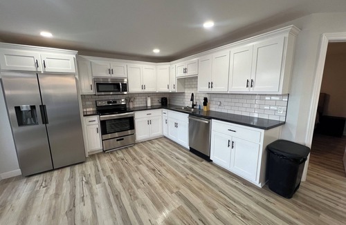 Lincoln Cabin | Peaceful Lakefront Cabin