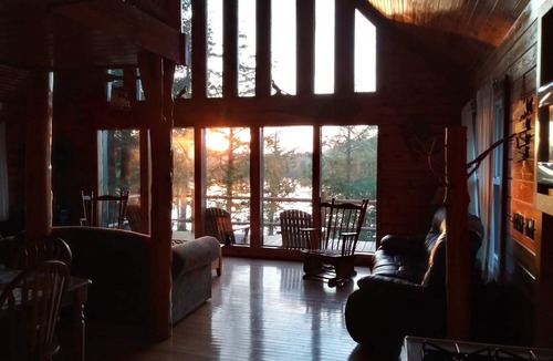 Star Lake Cabin | Peaceful Lakefront Hideaway