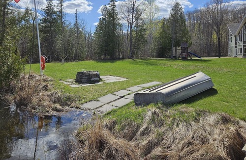 Bonnechere Valley House | Peaceful lakefront retreat