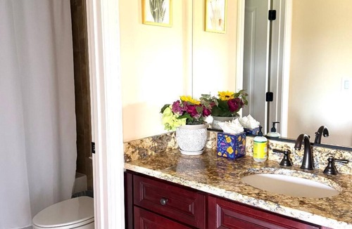 Purcellville Bed & Breakfast | Peaceful Lakefront 1BR 1 Full Bath w/Private Island Access & Breakfast Included