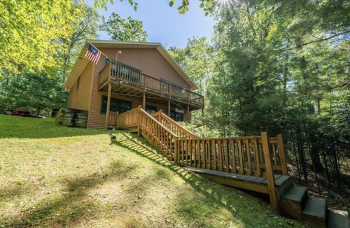 Rhinelander Cabin | Peaceful lakefront Cabin with High Speed Internet