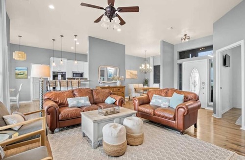 Runaway Bay House | Peaceful Lakefront Retreat - Dock, Kayak & Sunrise Views - Sleeps 12