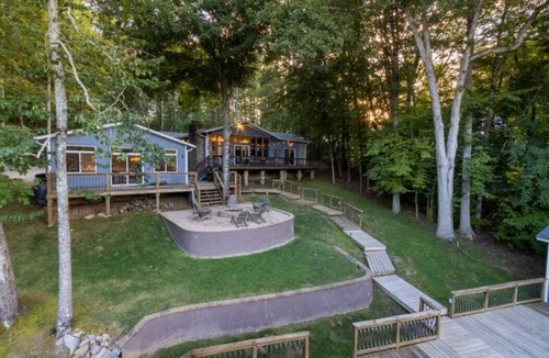 Pasture Gate House | Peaceful lakehouse on deep water cove, firepit, tiki bar