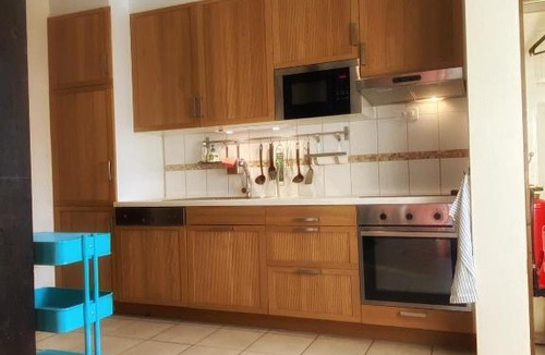 Boenigen Apartment | Peaceful Lakeside Chalet with Garden and Parking - Chalet Mignon