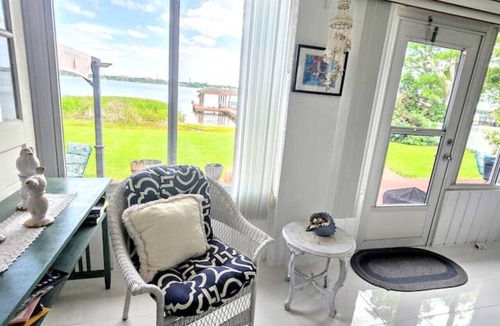 Winter Haven House | Peaceful Lakeside Retreat