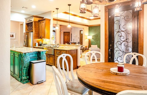 Pottawatomie County House | Peaceful Luxurious Ranch Family Reunion