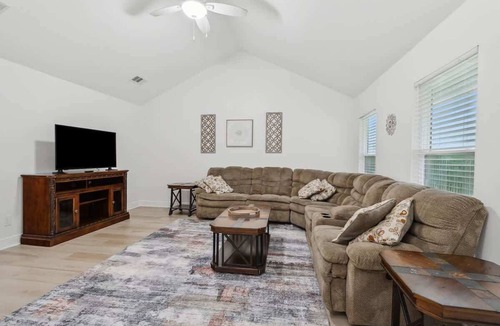 Slidell House | Peaceful luxury home