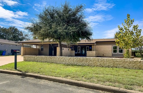 Highland Lake Estates House | Peaceful mid-century escape with screened porch & lake access