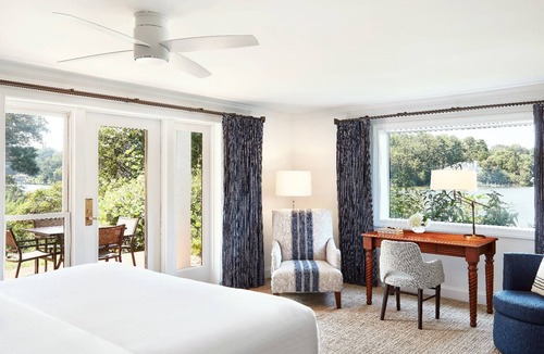 Irvington Hotel | Peaceful, Modern Room Perfect for Groups Seeking Relaxing Waterfront Experience
