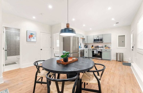 Norcross House | Peaceful & Modern Historic Norcross Home