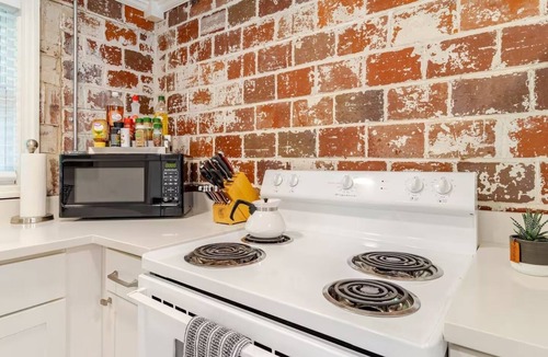 Old Towne House | Peaceful Mountain Retreat 15 minutes from Downtown Chattanooga.