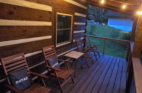 Zionville Cabin | Peaceful Mountain Cabin over 4,600 ft elevation