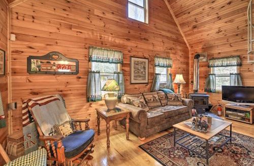 Butler Apartment | Peaceful Mountain City Cabin w/Porch & Fire Pit