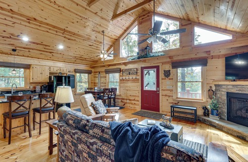 Murphy Cabin | Peaceful 'Mountain Haven Retreat' in Murphy!