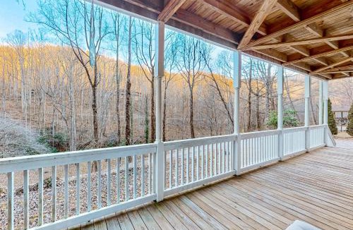 Sylva Hotel | Peaceful Mountain Oasis