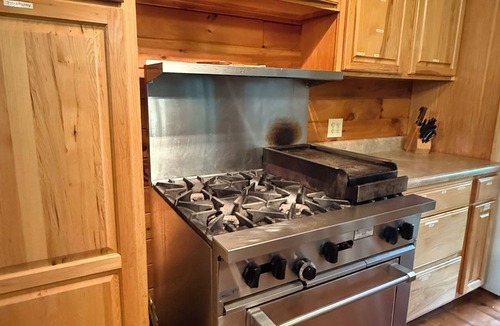 Mifflinburg Cabin | Peaceful mountain retreat combining rustic charm and modern comfort