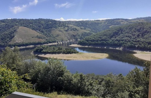 Oradour House | Peaceful Mountain Retreat