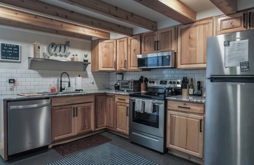 Fletcher House | Peaceful Mountain Retreat - Ideal for Longer Stays