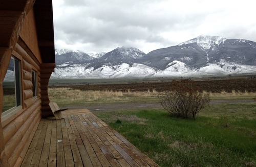 Livingston Cabin | Peaceful, Mountain Setting. Yellowstone Country.