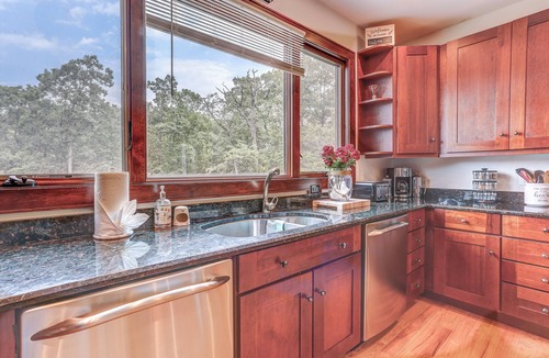 Beemerville House | Peaceful Mountian Oasis: Firepit, Hot Tub, Sauna!