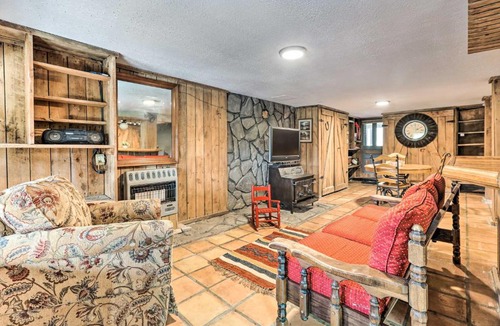 Mount Sterling House | Peaceful Mt Sterling Cabin: Deck & Fire Pit!