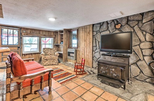Mount Sterling House | Peaceful Mt Sterling Cabin: Deck & Fire Pit!