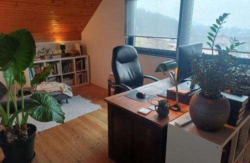 Samobor House | Peaceful Nature House near Zagreb - Pet Friendly - Workspace - Fast WiFi