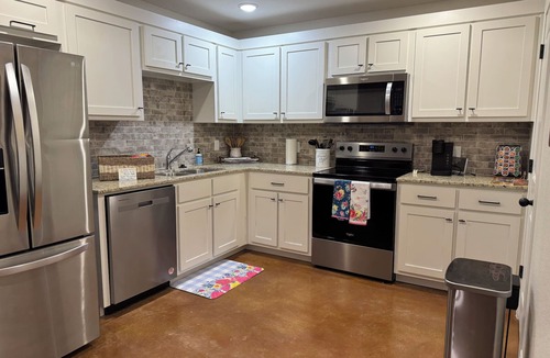 Belton House | Peaceful neighborhood 3-bedroom home in charming Belton near UMHB and Temple