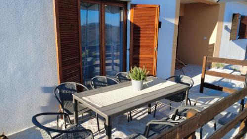 Benkovac Villa | Peaceful New Country House with Saltwater Pool