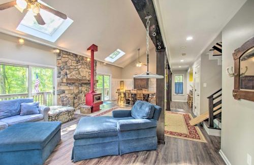 New Market House | Peaceful New Market Cabin w/Deck & Fire Pit!