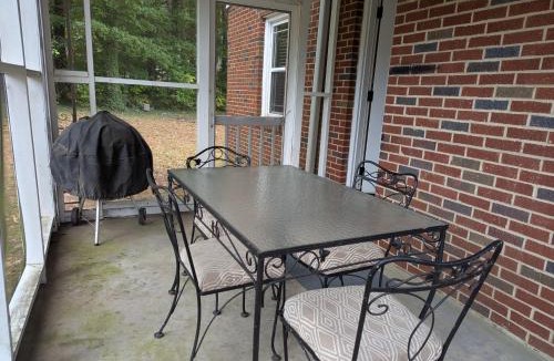 Durham House | Peaceful North Durham Retreat, 3Bd