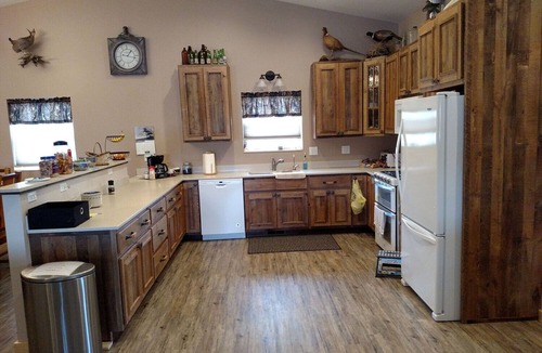 Norcatur Cabin | Peaceful Northwest Kansas Lodge