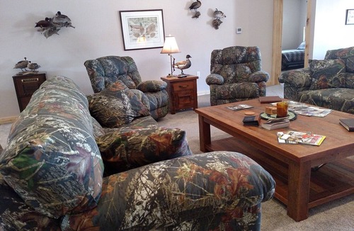 Norcatur Cabin | Peaceful Northwest Kansas Lodge