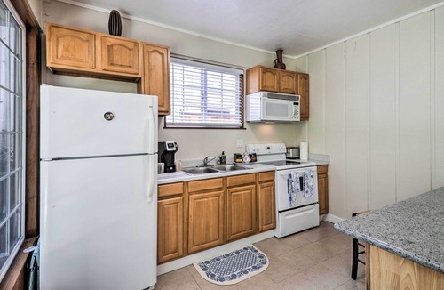 Sequoyah Apartment | Peaceful Oakland Oasis w/Private Yard!