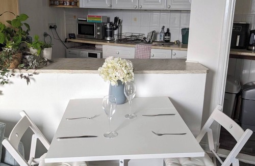 Newhaven Apartment | Peaceful Oasis By The Sea