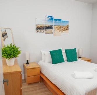 Newhaven Apartment | Peaceful Oasis By The Sea