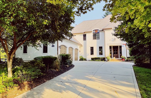 Overland Park Apartment | Peaceful Oasis in the burbs w/fireplace!