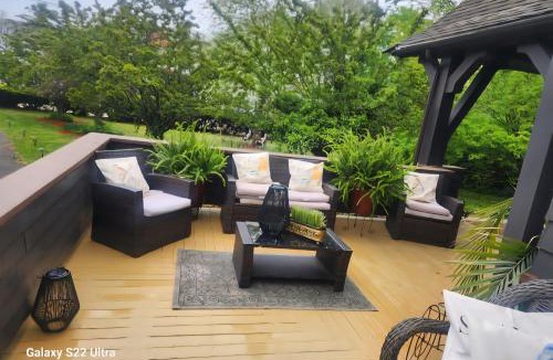 Brockton House | Peaceful OASIS