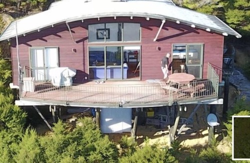 Kawau Island House | Peaceful Ocean facing Island Escape